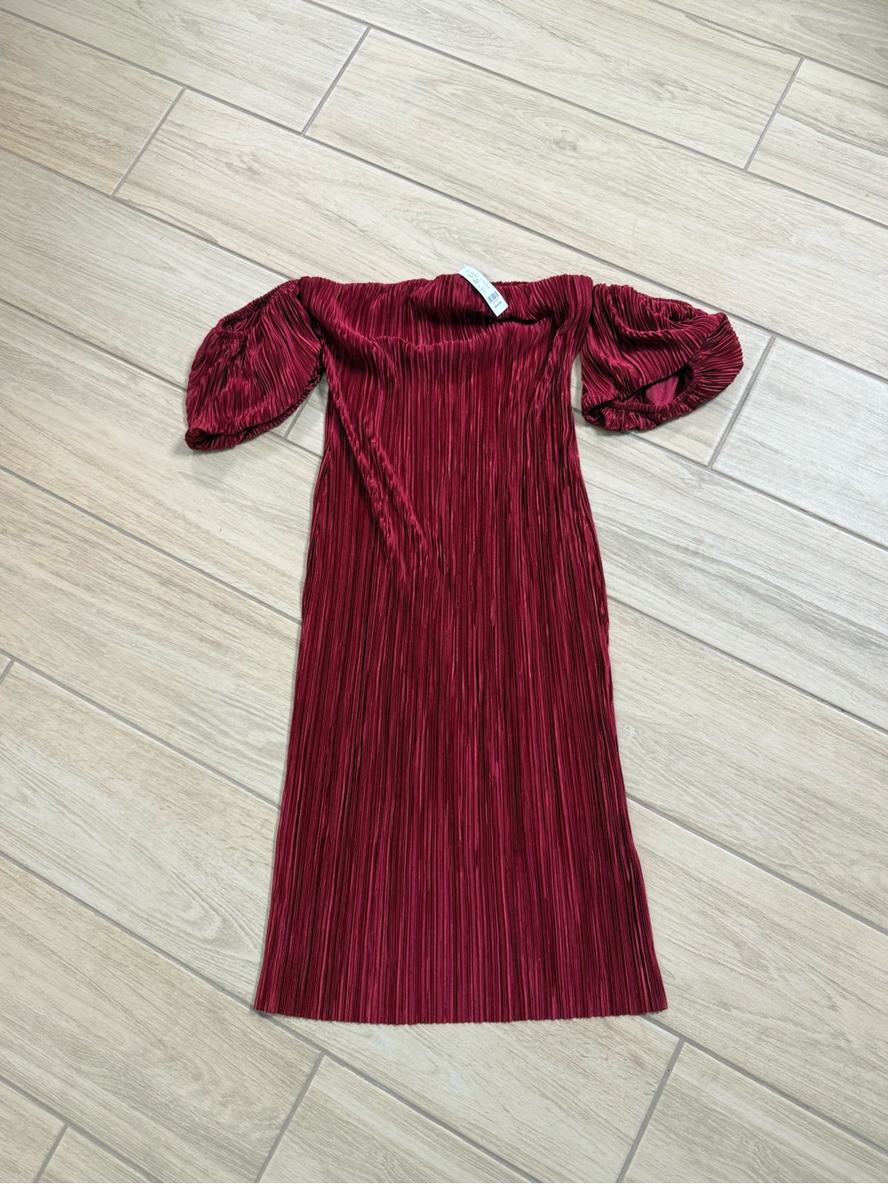 New York & Company Burgundy Plisse Off Shoulder Midi Dress NWT Medium